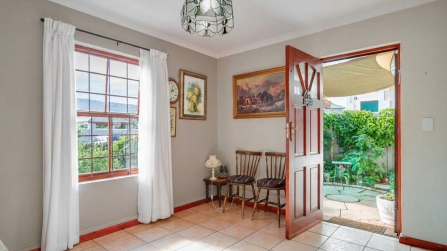 3 Bedroom Property for Sale in Milkwood Park Western Cape